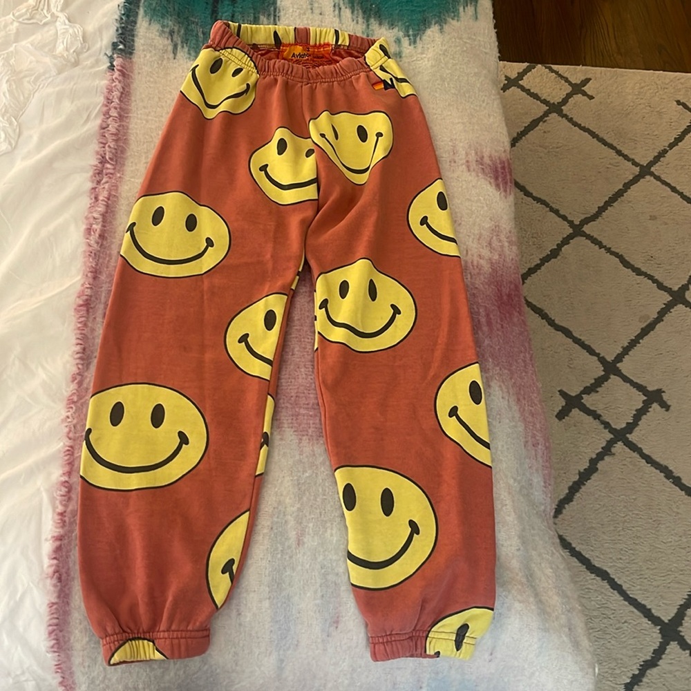 Super cute vintage Aviator Nation sweatpants with smiley faces on them in size S